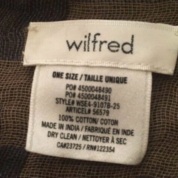 Aritzia Diamond Mosaic Blanket Scarf - Picture 7 of 7